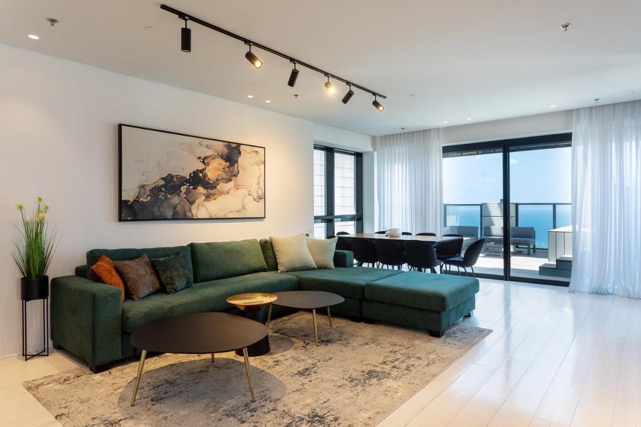 Yalarent Sea-Breeze Penthouse With Jacuzzi Apartment Bat Yam Ngoại thất bức ảnh
